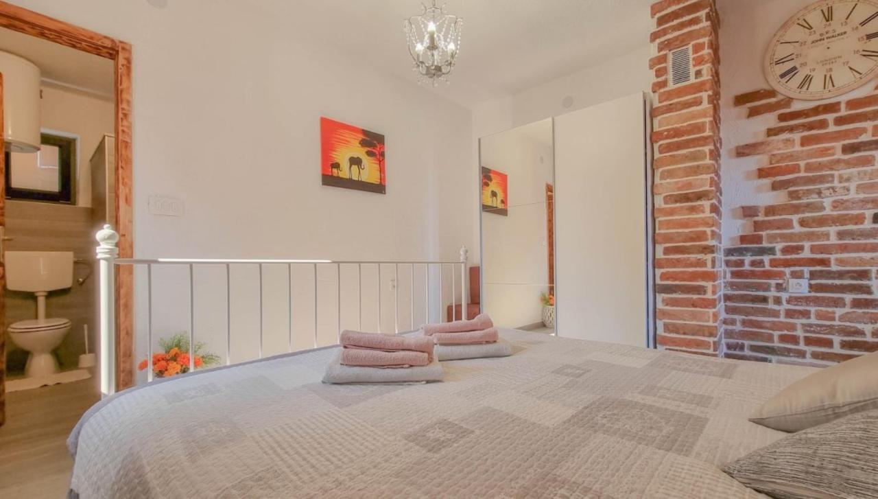 Appartamento Enio Novigrad Istria Esterno foto